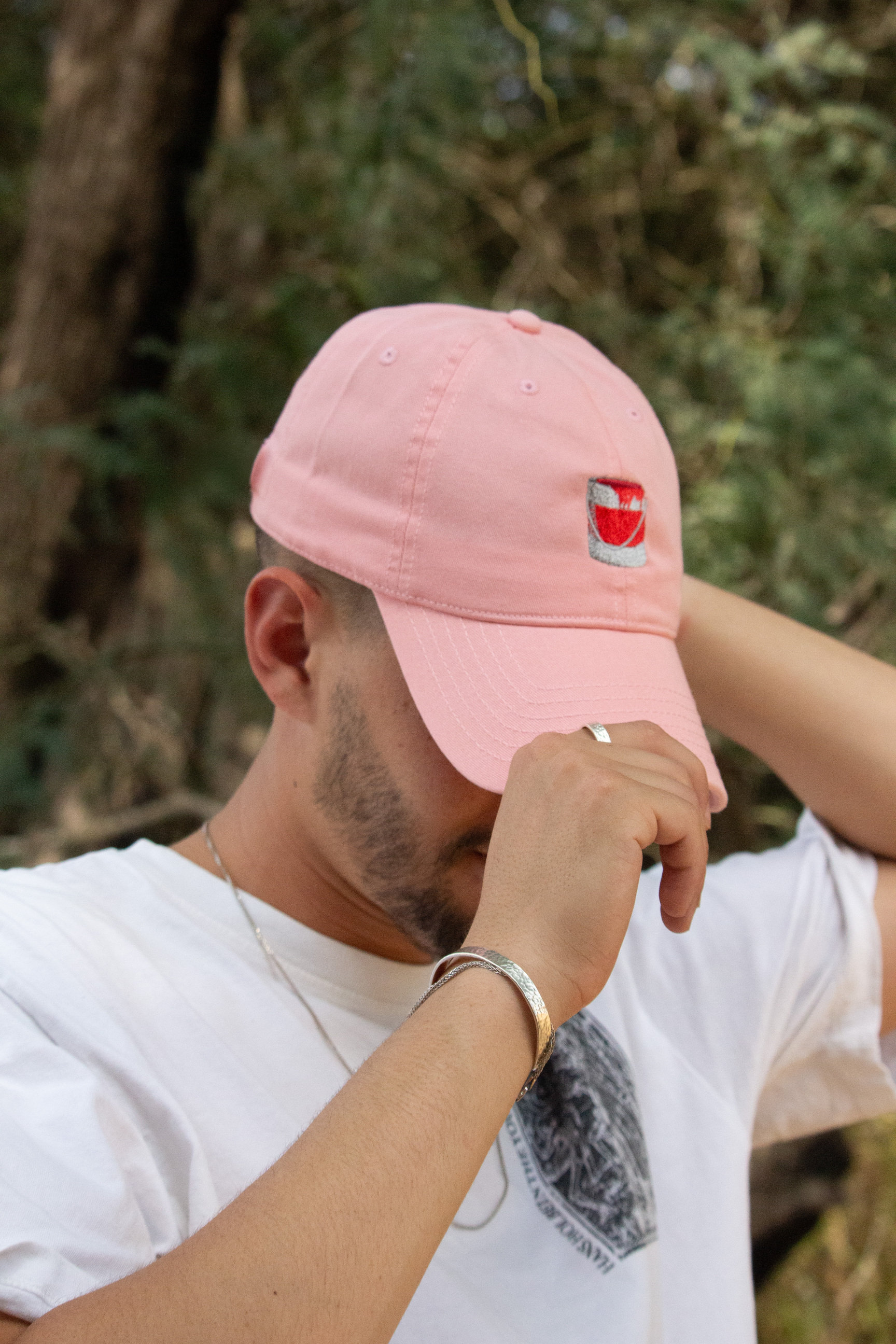 אורי לוז - בוחן מציאות -כובע